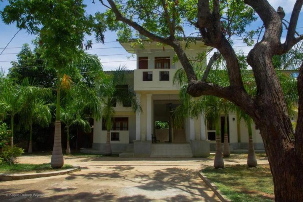 de 5000 m² con 7 habitación/es y 7 baño/s de uso privado, en Yala Tissamaharama Exterior foto