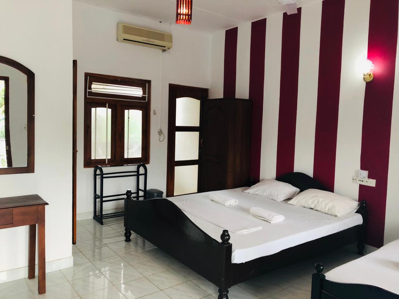de 5000 m² con 7 habitación/es y 7 baño/s de uso privado, en Yala Tissamaharama Exterior foto