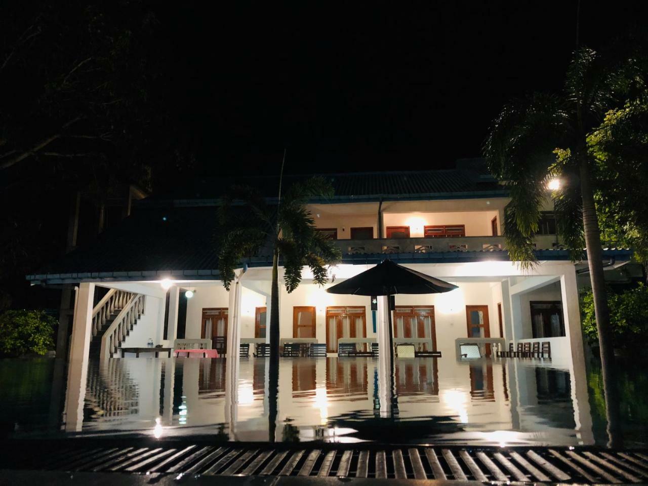 de 5000 m² con 7 habitación/es y 7 baño/s de uso privado, en Yala Tissamaharama Exterior foto